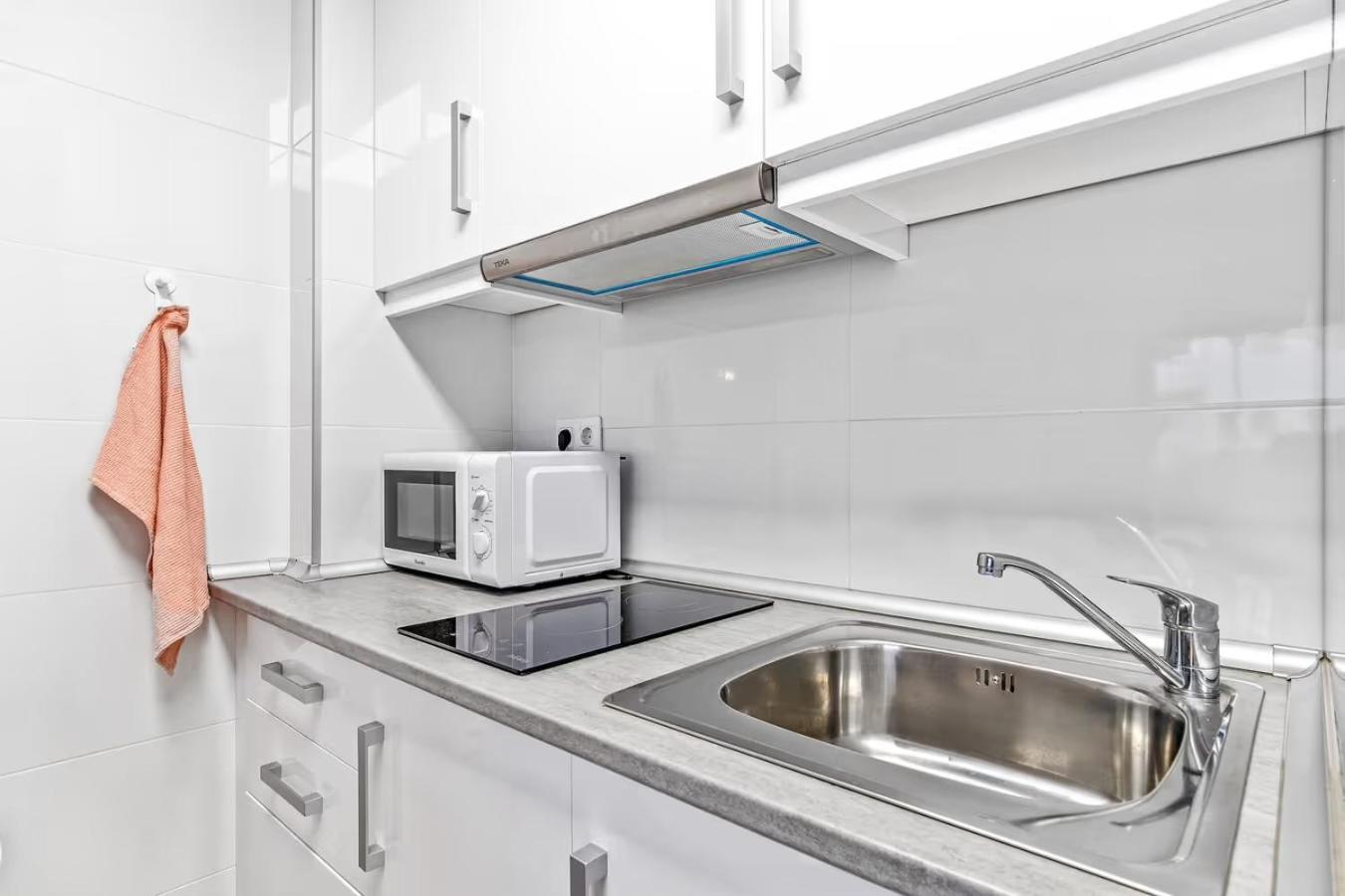 Apartamento Estefany A 100 M De Playa ตอร์เรเวียคา ภายนอก รูปภาพ